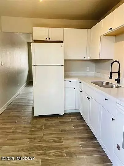 Kitchen - 310 E Jacinto St, Tucson, AZ 85705 photo 2 of 6