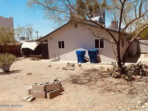 Exterior - 310 E Jacinto St, Tucson, AZ 85705 photo 2 of 7