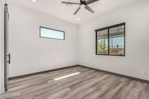 Bedroom - 9042 E Maple Leaf Dr, Tucson, AZ 85710 photo 3 of 7