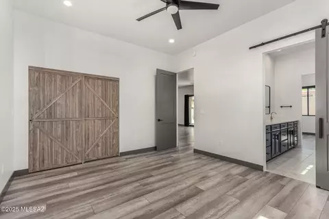 Bedroom - 9042 E Maple Leaf Dr, Tucson, AZ 85710 photo 4 of 7