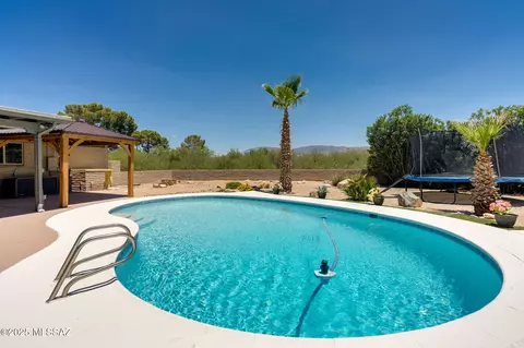 Exterior - 8430 E Wrightstown Rd, Tucson, AZ 85715 photo 11 of 12