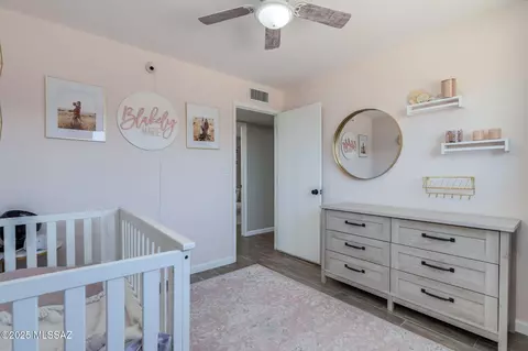 Bedroom - 8430 E Wrightstown Rd, Tucson, AZ 85715 photo 5 of 8