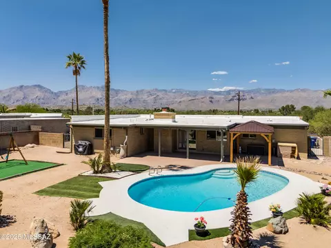 8430 E Wrightstown Rd, Tucson, AZ 85715