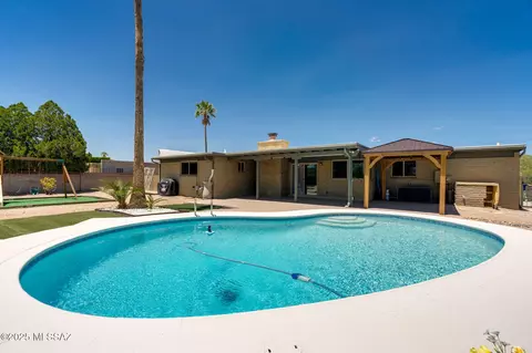 Exterior - 8430 E Wrightstown Rd, Tucson, AZ 85715 photo 3 of 12