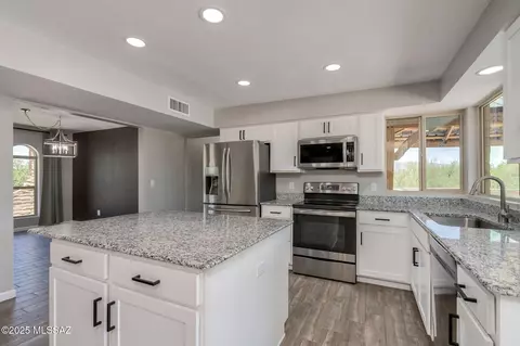 Kitchen - 8430 E Wrightstown Rd, Tucson, AZ 85715 photo 1 of 8