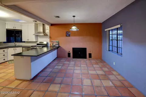 Kitchen - 1708 E 9th St, Tucson, AZ 85719 photo 1 of 7