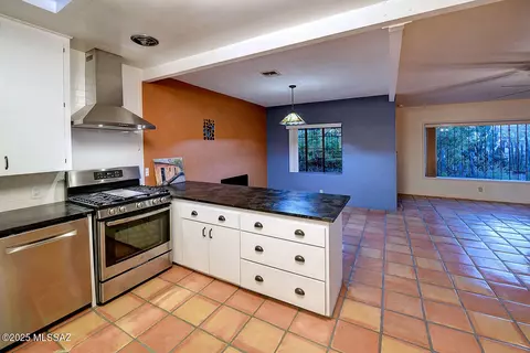 Kitchen - 1708 E 9th St, Tucson, AZ 85719 photo 3 of 7