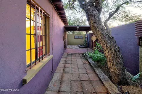 Exterior - 1708 E 9th St, Tucson, AZ 85719 photo 10 of 13
