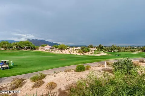 8355 N La Cholla Vista Pl, Tucson, AZ 85704