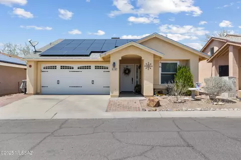 8187 N Streamside Ave, Tucson, AZ 85741