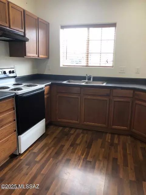 Kitchen - 2875 E Vespers Pl, Tucson, AZ 85716 photo 2 of 2