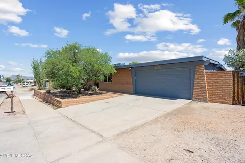 3632 W Horizon Hills Dr, Tucson, AZ 85741