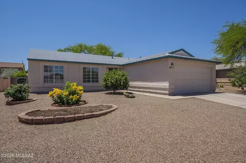 8954 E Pomegranate St, Tucson, AZ 85730