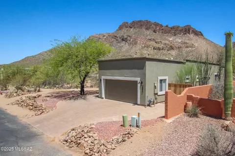 6056 W 10 Star Dr, Tucson, AZ 85713