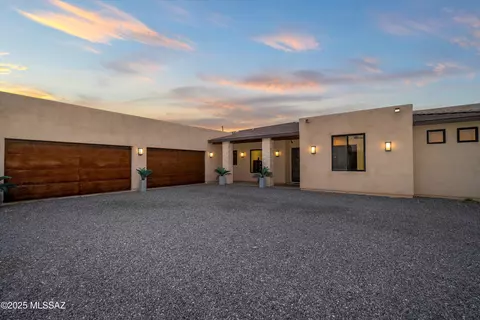 Exterior - 3961 N Red Ruby Ln, Tucson, AZ 85749 photo 2 of 6