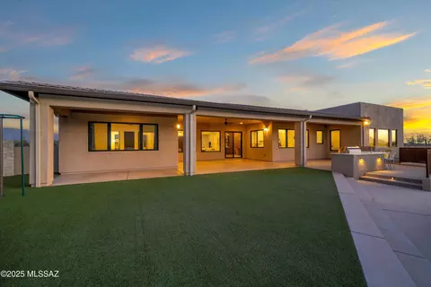Exterior - 3961 N Red Ruby Ln, Tucson, AZ 85749 photo 6 of 6