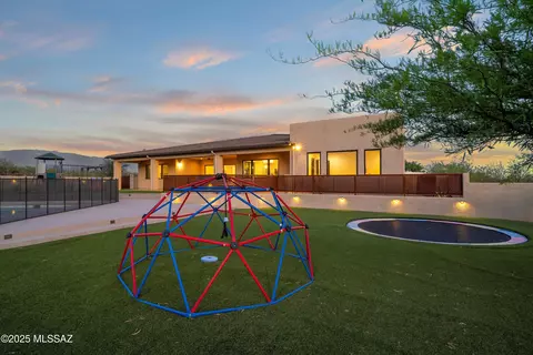 Exterior - 3961 N Red Ruby Ln, Tucson, AZ 85749 photo 5 of 6
