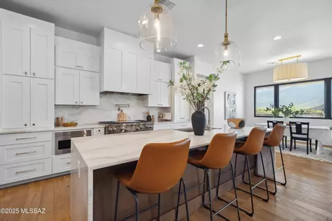 Kitchen - 3961 N Red Ruby Ln, Tucson, AZ 85749 photo 2 of 6