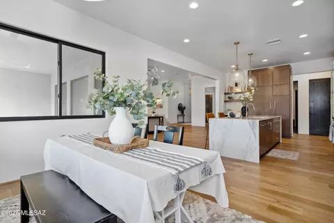 Dining - 3961 N Red Ruby Ln, Tucson, AZ 85749 photo 4 of 4