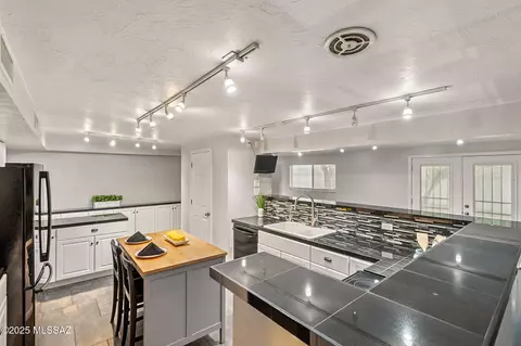 Kitchen - 8428 Eli St, Tucson, AZ 85710 photo 2 of 11