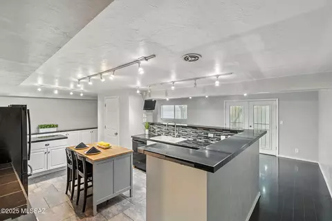 Kitchen - 8428 Eli St, Tucson, AZ 85710 photo 1 of 11