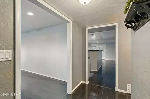 Entry Way - 8428 Eli St, Tucson, AZ 85710 photo 2 of 2