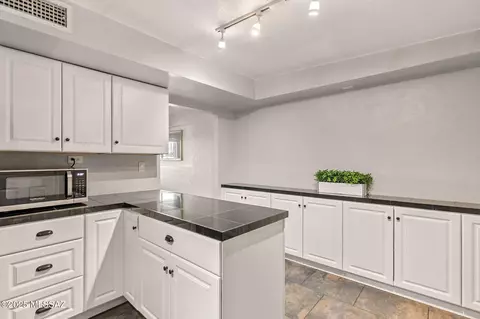Kitchen - 8428 Eli St, Tucson, AZ 85710 photo 11 of 11
