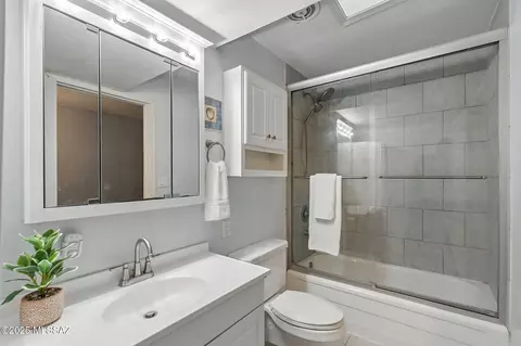 Bath - 8428 Eli St, Tucson, AZ 85710 photo 5 of 5