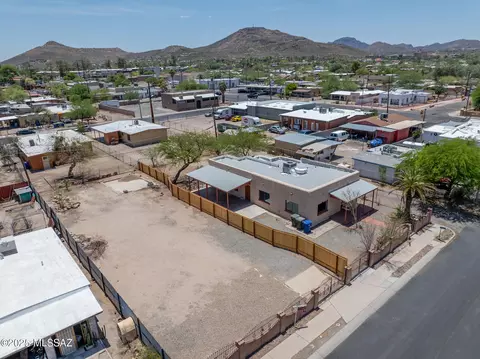 1113 W Huron St #1, Tucson, AZ 85745