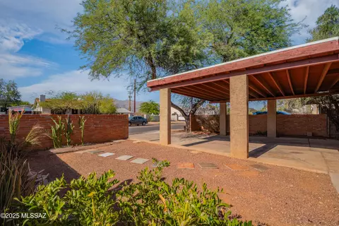 Exterior - 1818 E Mitchell St, Tucson, AZ 85719 photo 2 of 8