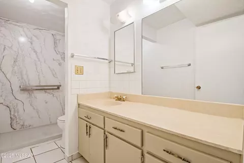 Bath - 1818 E Mitchell St, Tucson, AZ 85719 photo 2 of 2