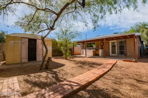 Exterior - 1818 E Mitchell St, Tucson, AZ 85719 photo 6 of 8
