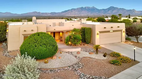 697 S Placita Prosperidad, Green Valley, AZ 85614