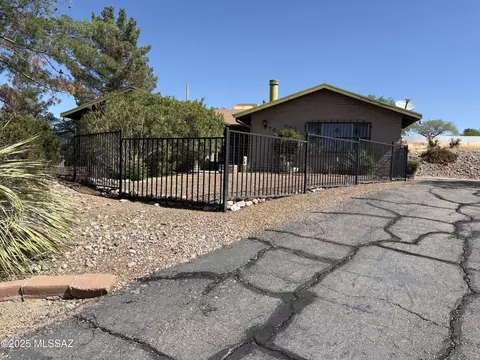 719 E Roper Rd, Nogales, AZ 85621
