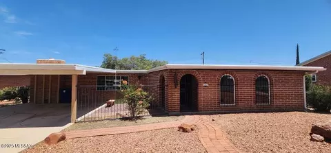 6965 E Calle Denebola, Tucson, AZ 85710