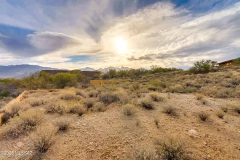 588 W Red Mountain Pl, Oro Valley, AZ 85755