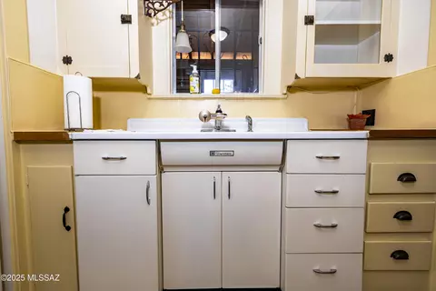 1809 E 8th St, Tucson, AZ 85719 photo 7