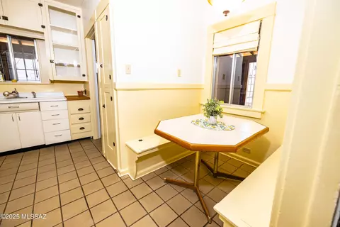 1809 E 8th St, Tucson, AZ 85719 photo 5
