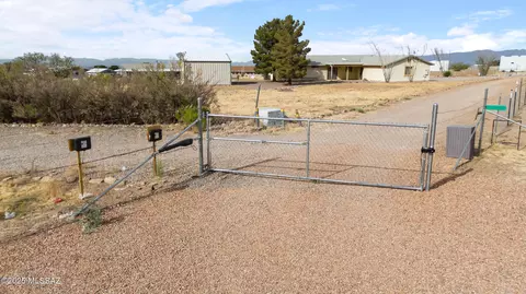 4770 E Thunder Ln, Hereford, AZ 85615 photo 11