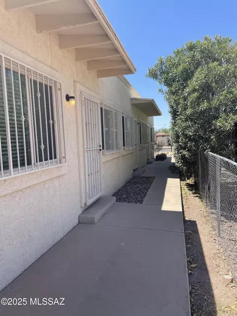 1809 E Miles St, Tucson, AZ 85719