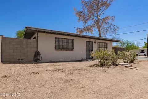 Exterior - 202 E Jacinto St, Tucson, AZ 85705 photo 2 of 5