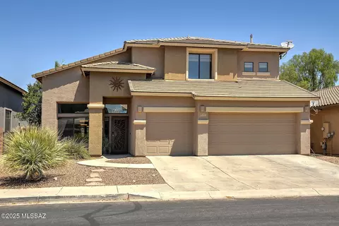 8287 N Rocky Brook Dr, Tucson, AZ 85743