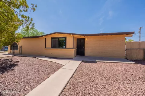 325 W Santa Maria St, Tucson, AZ 85706
