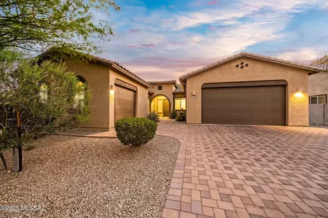 1144 S Castar Dr, Tucson, AZ 85745