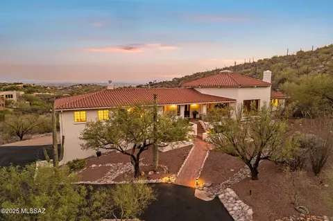 6841 N La Pl, Tucson, AZ 85750