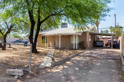 3174 E 24th St, Tucson, AZ 85713
