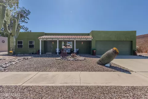 1120 N La Canoa, Green Valley, AZ 85614