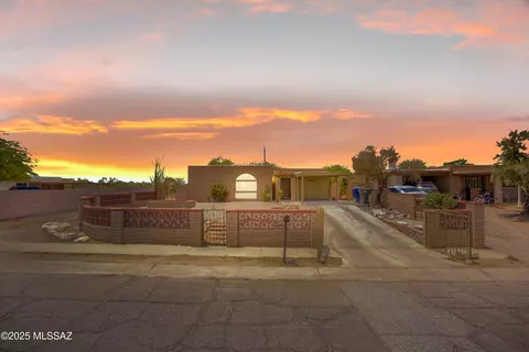 5526 S Pinta Ave, Tucson, AZ 85706