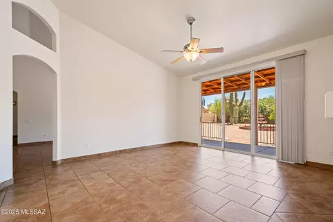 Living - 10030 E Paseo San Bruno, Tucson, AZ 85747 photo 4 of 7