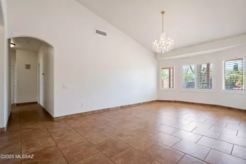Living - 10030 E Paseo San Bruno, Tucson, AZ 85747 photo 2 of 7